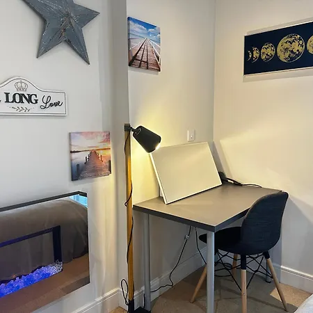 Beach Side Apt With Home Cinema Swansea Exterior photo