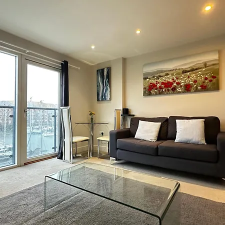 Beach Side Apt With Home Cinema Swansea Exterior photo